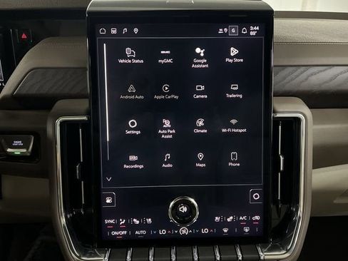 New 2026 GMC Yukon XL Denali w/ Denali Reserve Package image 13