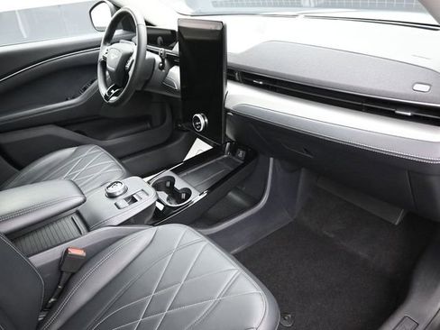 Used 2022 Ford Mustang Mach-E Select image 28