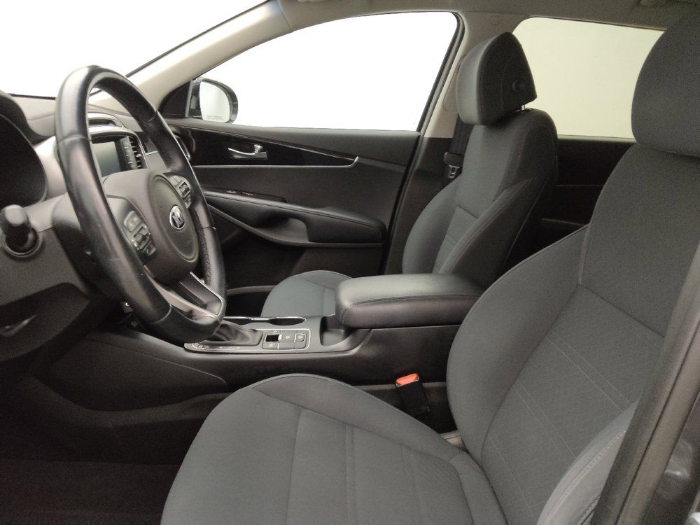 Used 2017 Kia Sorento FWD w/ LX Convenience Package image 17
