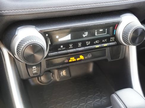 Used 2023 Toyota RAV4 LE FWD image 25