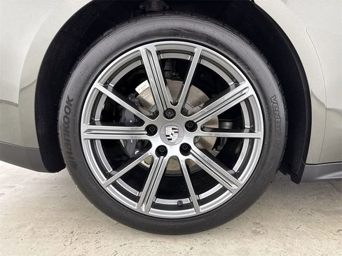 New 2026 Porsche Panamera 4 image 16