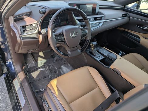 Used 2020 Lexus ES 350 w/ Premium Package image 9