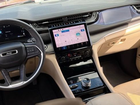 Used 2023 Jeep Grand Cherokee 4WD 4xe image 28