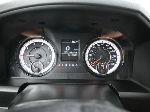 Used 2019 RAM 1500 Express AWD/4WD image 14