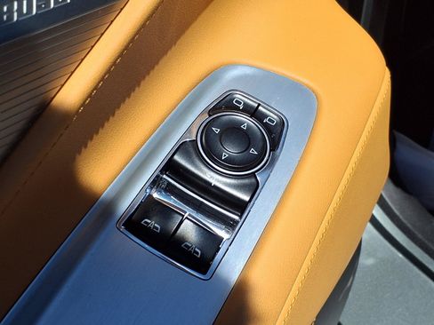 Used 2024 Chevrolet Corvette Stingray Preferred Cpe w/ 2LT RWD image 19