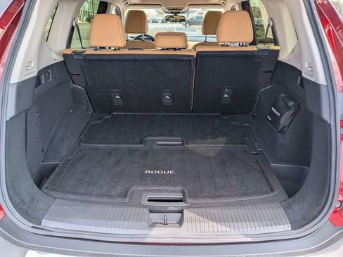 Used 2023 Nissan Rogue Platinum image 6