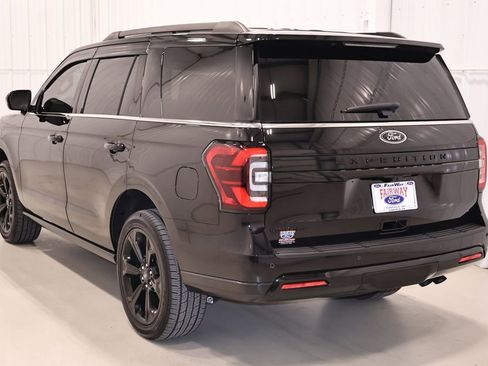 Certified 2024 Ford Expedition Limited AWD/4WD image 8