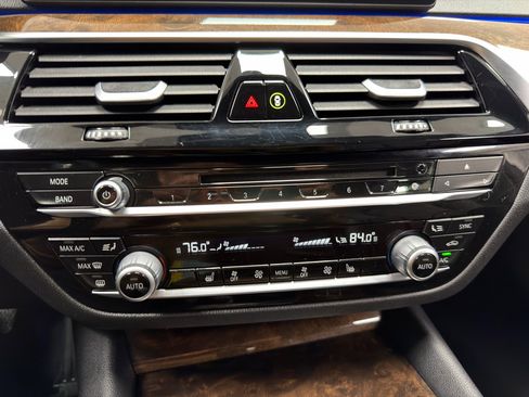 Used 2017 BMW 540i xDrive 540i xDrive Sedan image 23