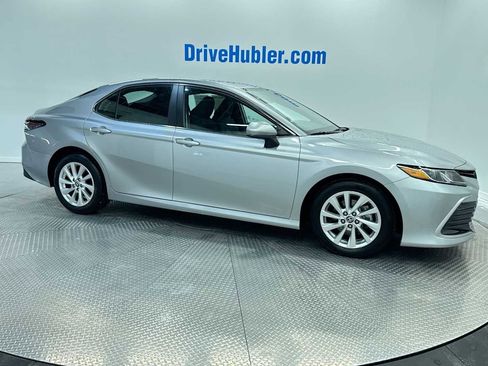 Used 2023 Toyota Camry LE image 3