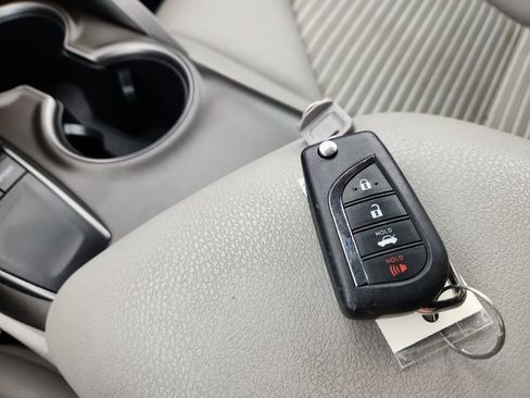 Used 2023 Toyota Camry SE image 45