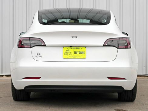 Used 2023 Tesla Model 3 Standard Range image 11