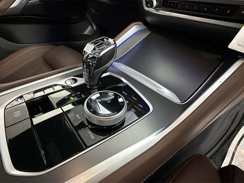 Used 2022 BMW X6 xDrive40i w/ Executive Package image 54