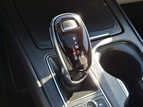 Used 2023 Cadillac XT4 Luxury w/ Cold Weather Package image 16