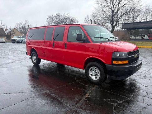 Used 2020 Chevrolet Express 3500 LS image 3