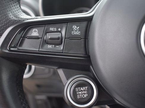 Used 2021 Alfa Romeo Giulia Sprint w/ Sun & Sound Package image 20