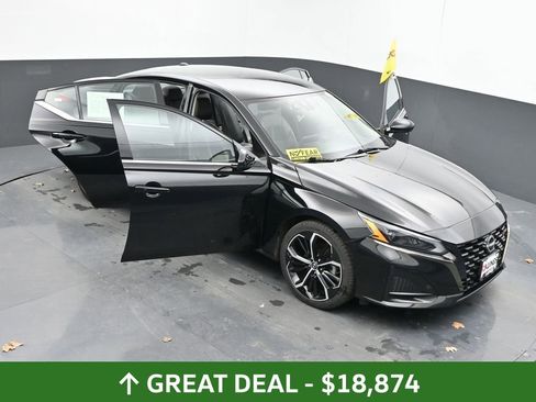 Used 2024 Nissan Altima 2.5 SR FWD image 63