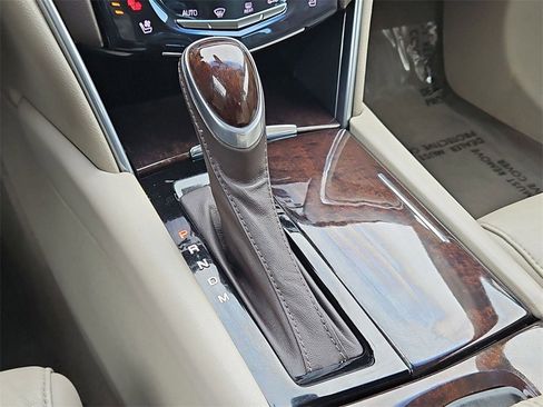 Used 2016 Cadillac XTS Luxury image 20