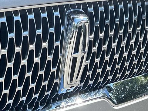 Used 2020 Lincoln Aviator Reserve w/ Equipment Group 201A AWD/4WD image 11