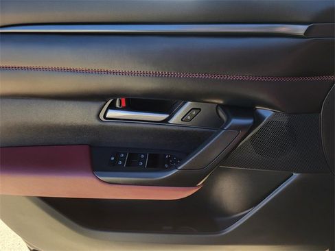 Used 2025 MAZDA CX-50 AWD 2.5 Hybrid w/ Premium Pkg image 17