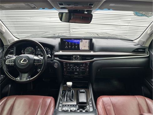 Used 2017 Lexus LX 570 4WD image 16