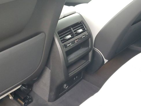 Certified 2025 BMW X5 xDrive40i w/ M Sport Package image 26