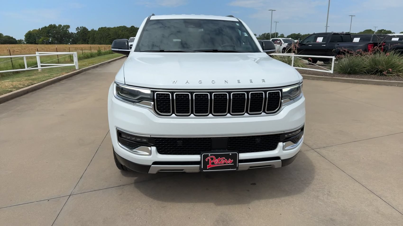 Used 2024 Jeep Wagoneer L Series II w/ Flexible Seating Group AWD/4WD image 3