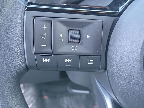 Certified 2023 Nissan Rogue SV image 8