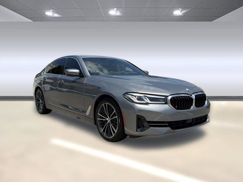 Used 2023 BMW 540i w/ Premium Package RWD image 5