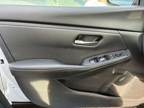 Used 2025 Nissan Sentra SV image 18