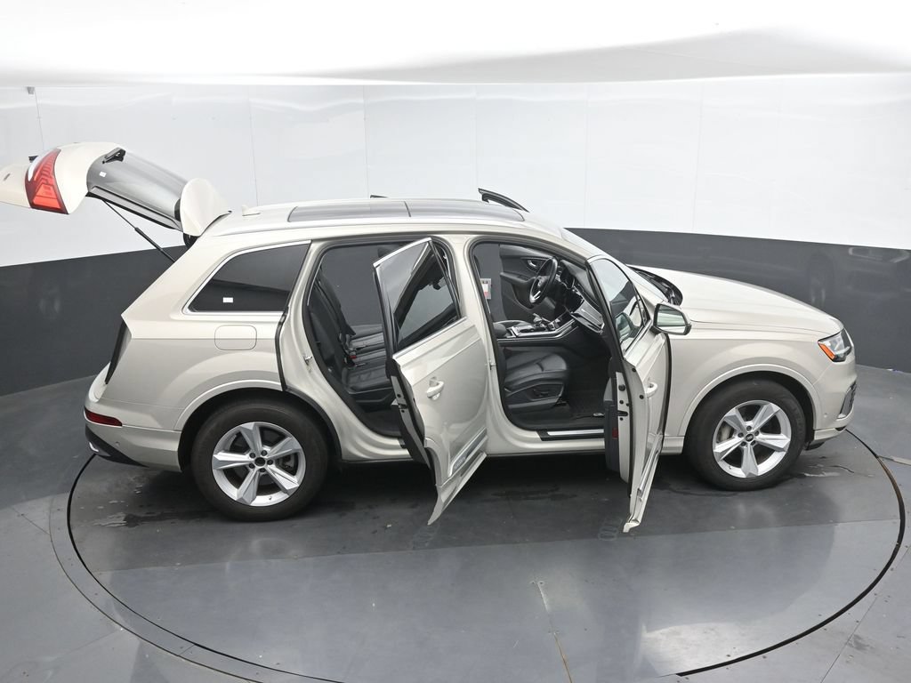 Used 2022 Audi Q7 2.0T Premium Plus w/ Premium Plus Package AWD/4WD image 51