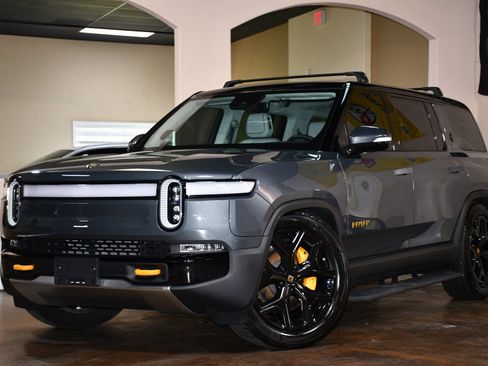 Used 2023 Rivian R1S Launch Edition AWD/4WD image 4