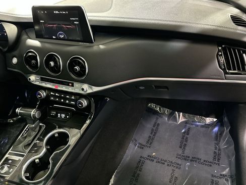 Used 2019 Kia Stinger Premium image 35