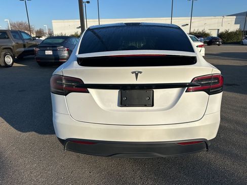 Used 2022 Tesla Model X image 5