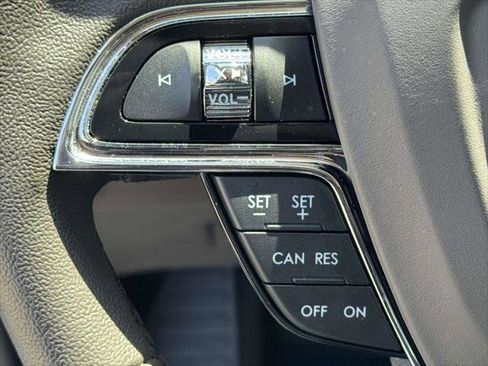 Used 2022 Lincoln Nautilus AWD w/ Premium Package image 23
