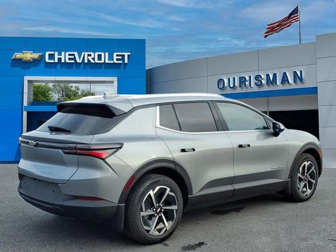 New 2026 Chevrolet Equinox EV LT image 3