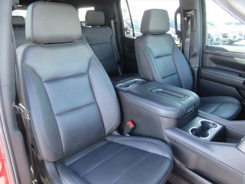 Certified 2024 Chevrolet Suburban Z71 w/ Off-Road Capability Package AWD/4WD image 7