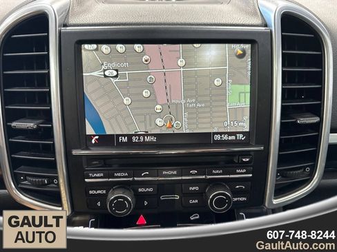 Used 2014 Porsche Cayenne S AWD/4WD image 11