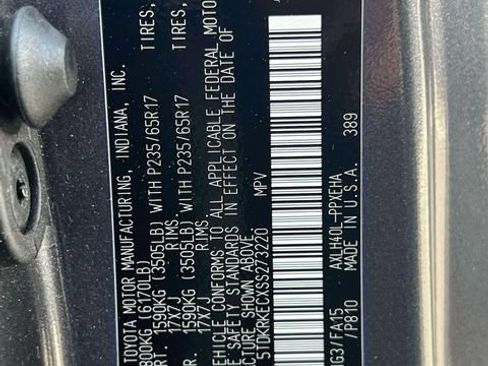 Used 2025 Toyota Sienna LE FWD image 23