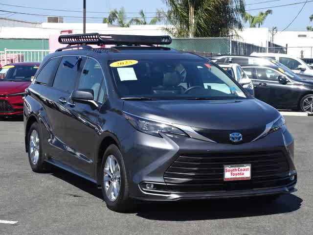 Certified 2025 Toyota Sienna XLE w/ XLE Plus Package FWD image 2