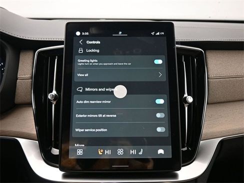 New 2026 Volvo XC90 B6 Ultra image 18