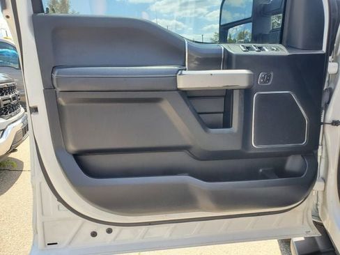 Used 2019 Ford F150 Lariat w/ Equipment Group 502A Luxury AWD/4WD image 7