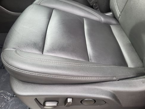 Used 2025 Chevrolet Tahoe LT image 20