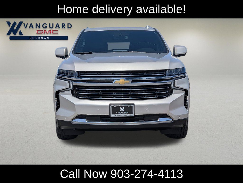 Used 2023 Chevrolet Suburban LT RWD image 2