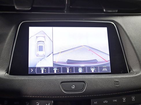 Used 2019 Cadillac XT4 Premium Luxury w/ Enhanced Visibility Package AWD/4WD image 19