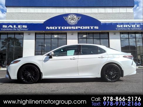 Used 2022 Toyota Camry XSE image 1