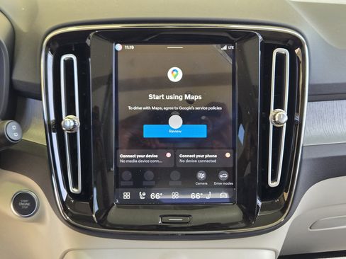 New 2026 Volvo XC40 B5 Plus w/ Protection Package Premier image 20