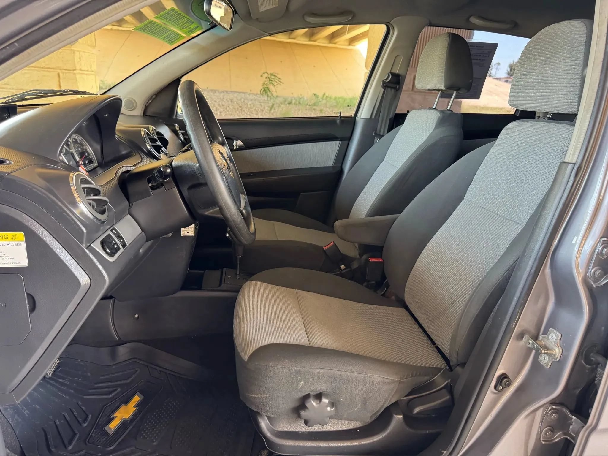 Used 2010 Chevrolet Aveo5 LT FWD image 11