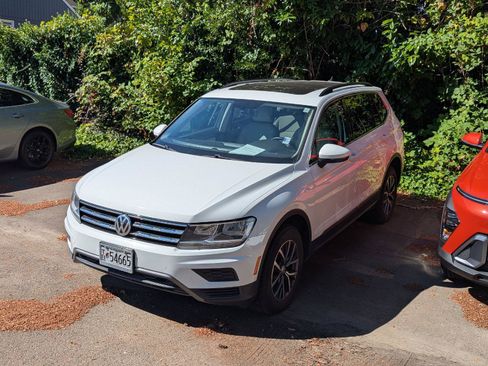 Used 2018 Volkswagen Tiguan SE w/ Panoramic Sunroof Package AWD/4WD image 1