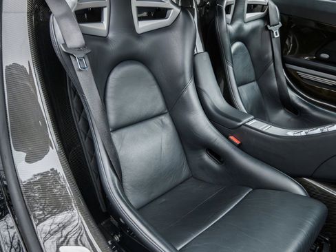 Used 2004 Porsche Carrera GT image 18