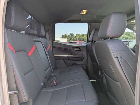 New 2025 Chevrolet Colorado Z71 w/ Midnight Edition image 33